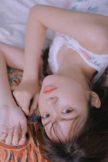 明星专题：妮基·希尔顿